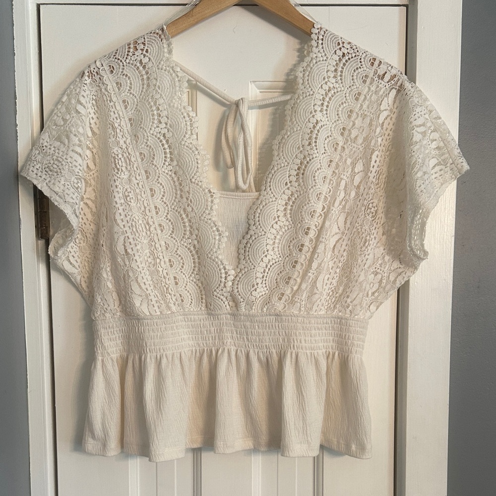 Daytrip Cream Lace Boho Blouse V-Neck Smocked Peplum Top Flutter Sleeve